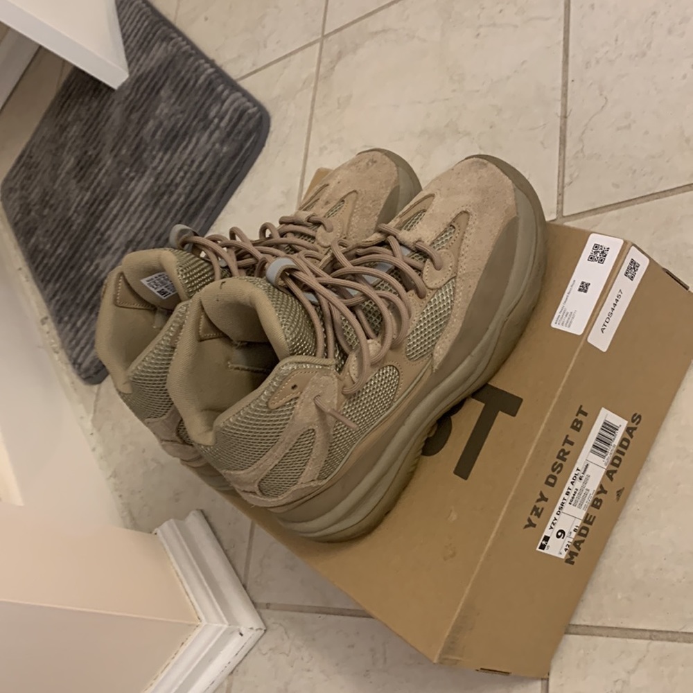 I’m selling my adidas Yeezy Dessert Boot Rock 1x staged performance worn boots - Picture 2 of 6